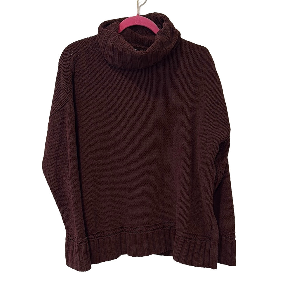 Aerie oversized brown turtleneck, small
